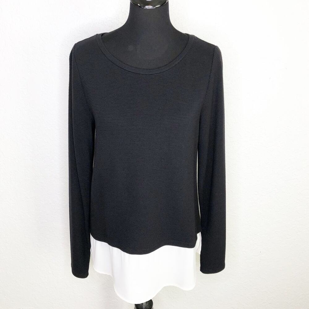 WHBM black ribbed knit white shirt tail hem sweater size Medium